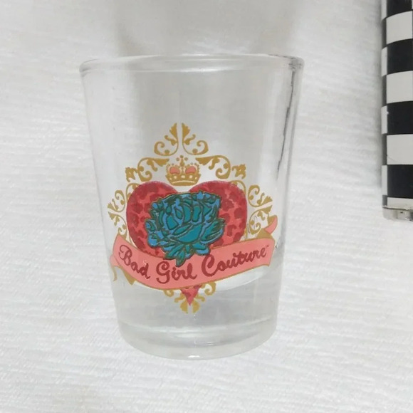 🍻 Flask , funnel & shot glasses set - Picture 3 of 3